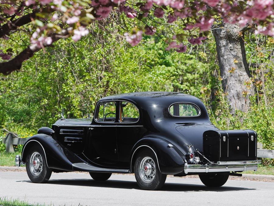  Packard Twelve 5-Passenger Coupe 1936 года  (фото 11 из 11)